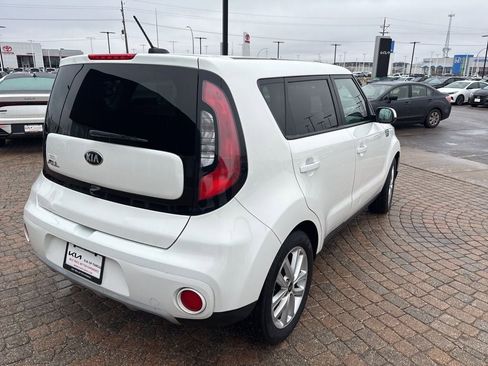 Used 2019 Kia Soul + image 5