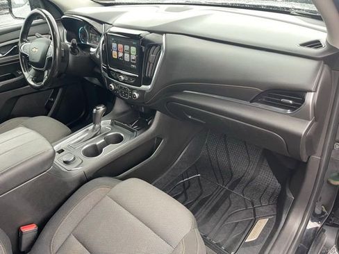 Used 2018 Chevrolet Traverse LT w/ LPO, Floor Liner Package image 15