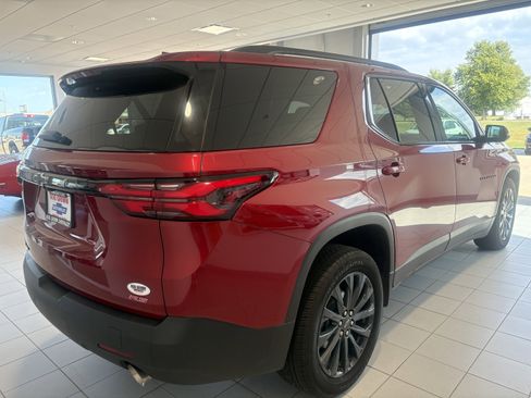 Used 2023 Chevrolet Traverse RS image 4