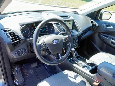 Used 2018 Ford Escape SE w/ SE Sport Appearance Package FWD image 11