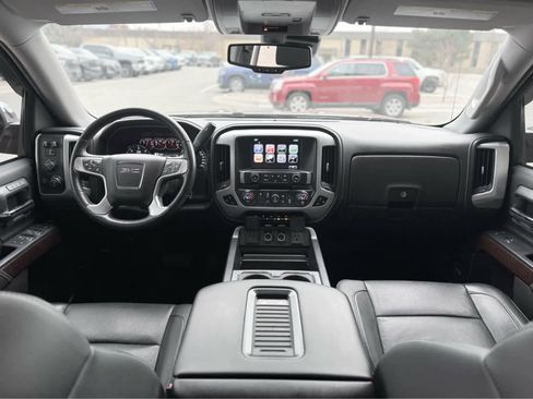 Used 2017 GMC Sierra 1500 SLT w/ SLT Premium Package image 32