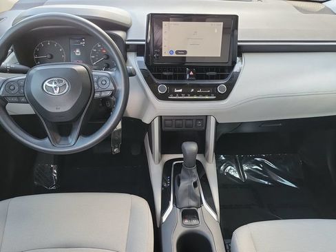 Certified 2025 Toyota Corolla Cross L FWD image 10
