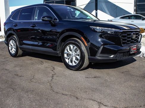 Used 2025 Honda CR-V LX image 3