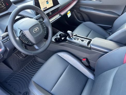 New 2026 Toyota Prius Plug-In Hybrid FWD image 12
