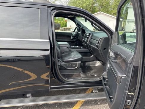 Used 2018 Ford Expedition Limited AWD/4WD image 5