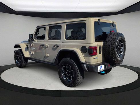 Used 2022 Jeep Wrangler Unlimited Rubicon w/ Cold Weather Group image 6