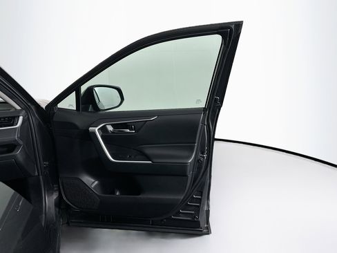 Used 2024 Toyota RAV4 XLE image 32