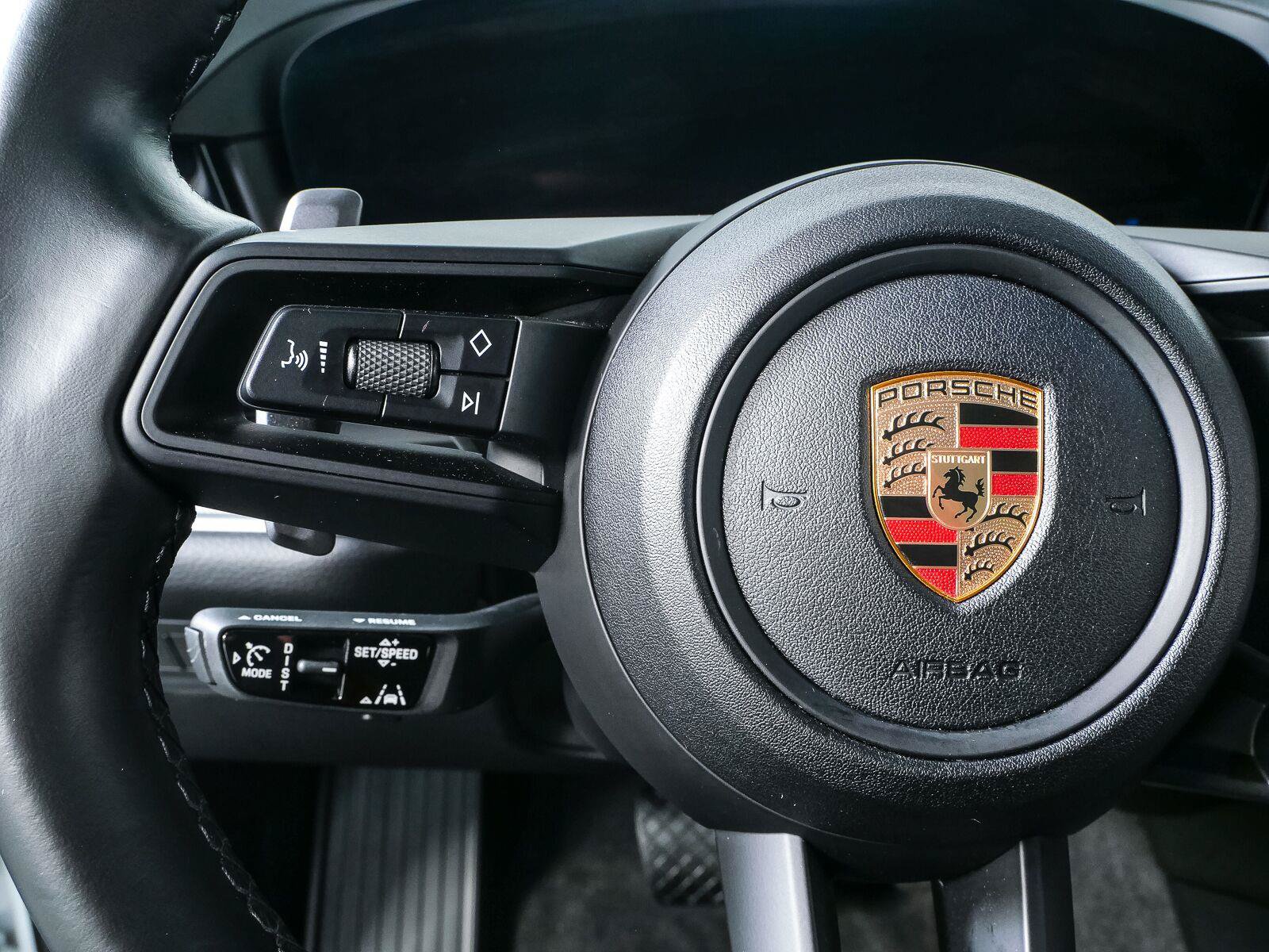 Certified 2024 Porsche Cayenne AWD/4WD image 11