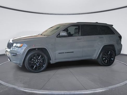 Used 2021 Jeep Grand Cherokee Laredo X AWD/4WD image 6