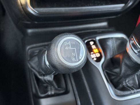 Used 2024 Jeep Wrangler Sport S image 20