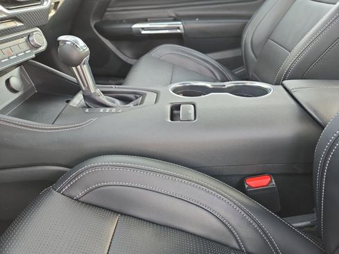 Certified 2025 Ford Mustang Premium image 22