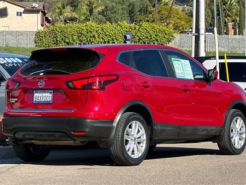 Used 2017 Nissan Rogue Sport S w/ S Appearance Package image 5