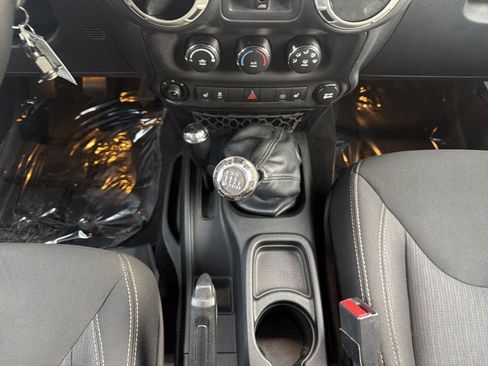 Used 2017 Jeep Wrangler Unlimited Sahara w/ Dual Top Group image 20