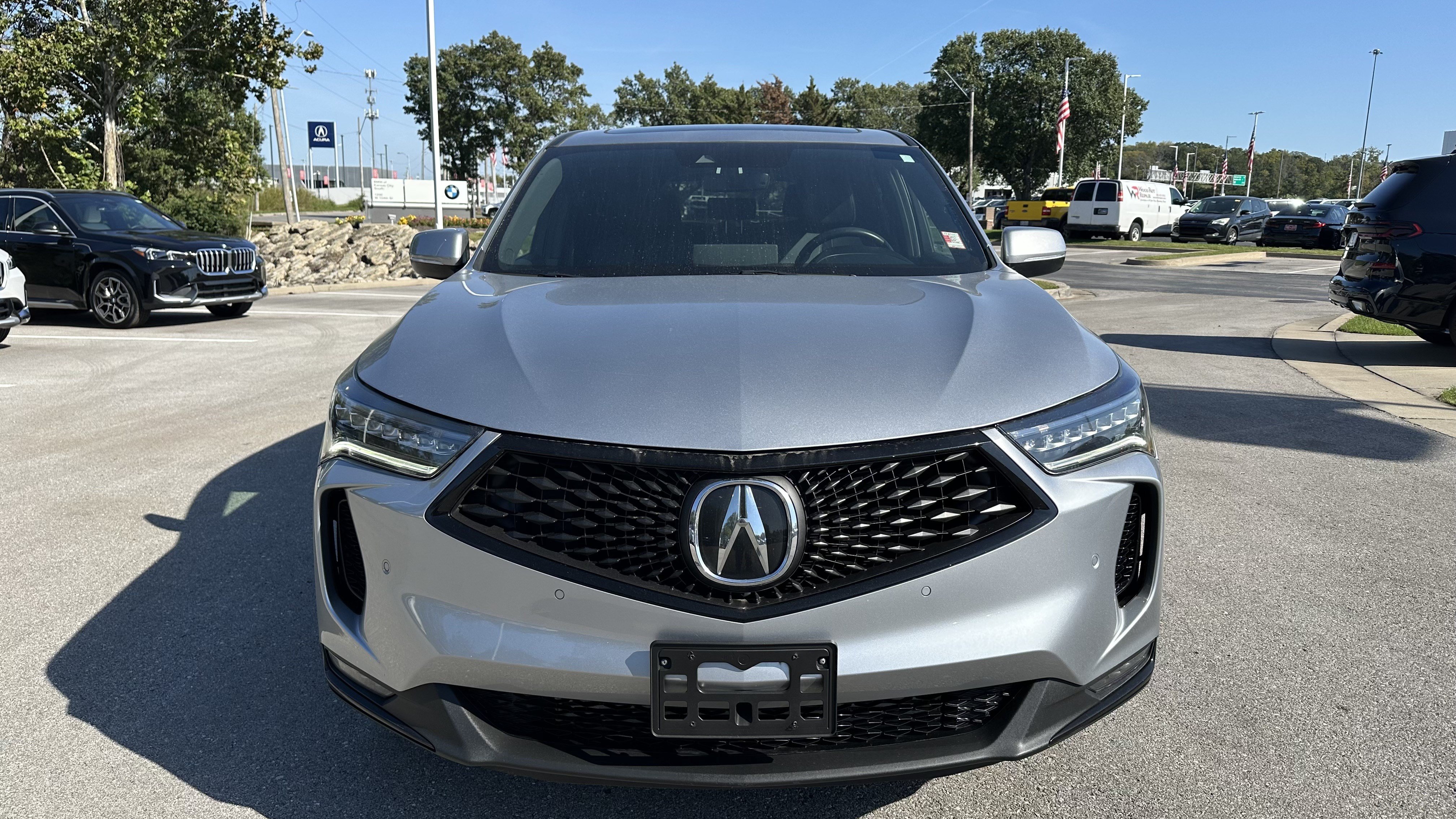 Used 2023 Acura RDX w/ Advance Package AWD/4WD image 3