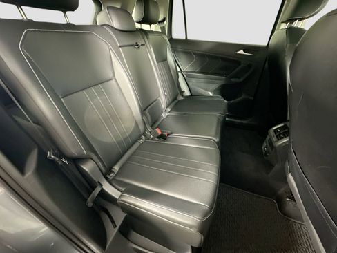 Certified 2022 Volkswagen Tiguan SE image 25