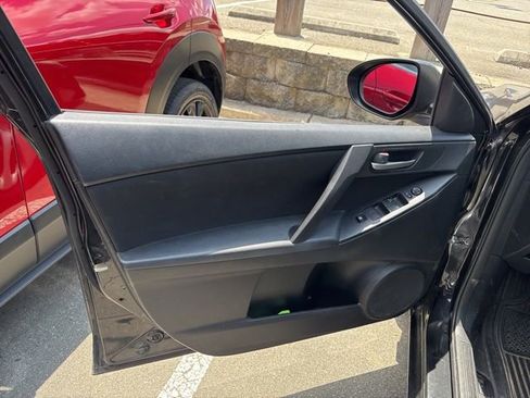 Used 2013 MAZDA MAZDA3 i SV FWD image 5