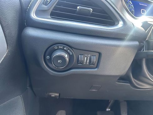 Used 2020 Chrysler Pacifica Limited w/ S Appearance Package image 23