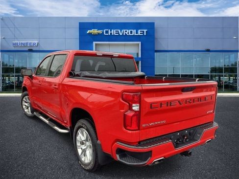 Used 2022 Chevrolet Silverado 1500 RST w/ Z71 Off-Road Package AWD/4WD image 2
