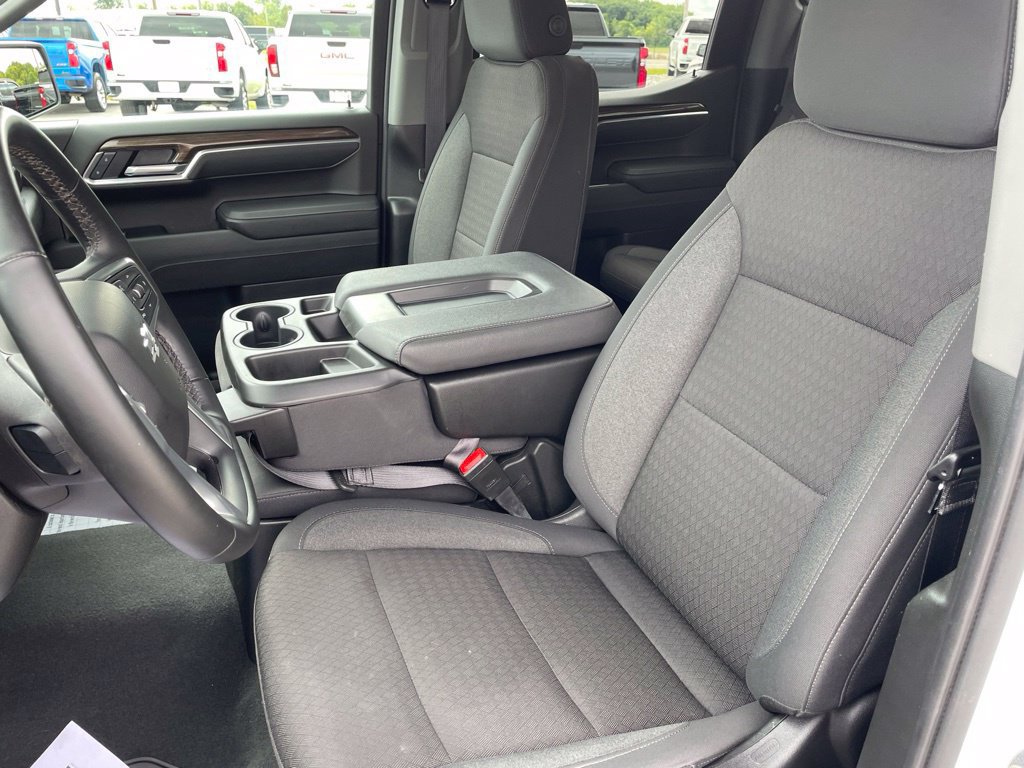 Used 2026 Chevrolet Silverado 1500 RST AWD/4WD image 12