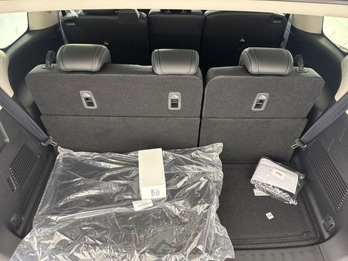 New 2026 Nissan Armada SV image 27