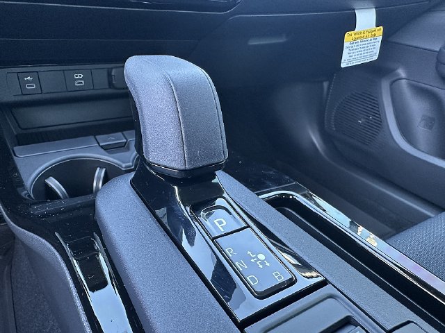 New 2027 Toyota Prius LE FWD image 25