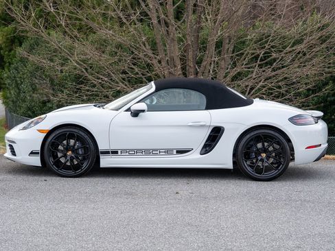 Certified 2024 Porsche 718 Boxster image 11