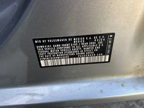 Used 2024 Volkswagen Jetta SE FWD image 35