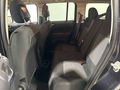 Used 2014 Jeep Patriot Sport w/ Power Value Group FWD image 18