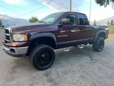 Used 2005 Dodge Ram 2500 Truck SLT w/ Trailer Tow Group AWD/4WD image 9