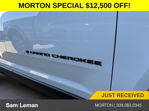 New 2025 Jeep Grand Cherokee L Limited w/ Black Appearance Package image 5