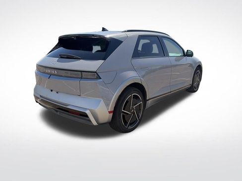 Used 2025 Hyundai Ioniq 5 Limited AWD/4WD image 5