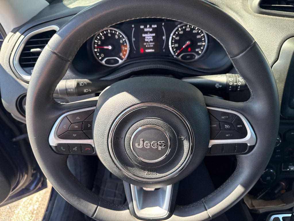 Used 2018 Jeep Renegade Latitude AWD/4WD image 11