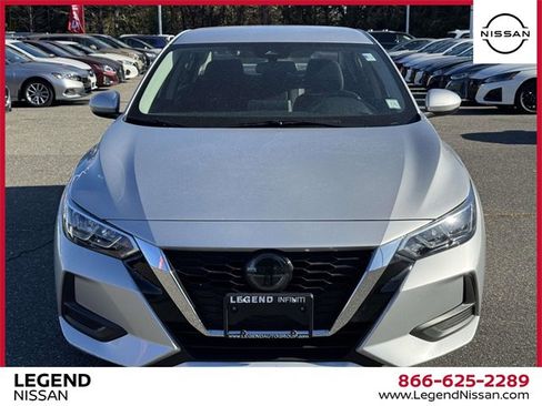 Used 2023 Nissan Sentra SV image 2
