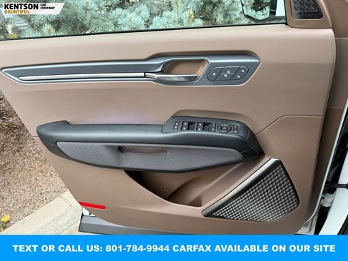 Used 2024 Kia EV9 Land image 22