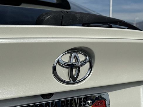 Used 2020 Toyota C-HR LE image 27