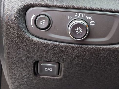 Certified 2024 Chevrolet Blazer LT w/ Convenience Package image 17