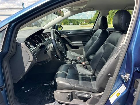 Used 2018 Volkswagen Golf S FWD image 11