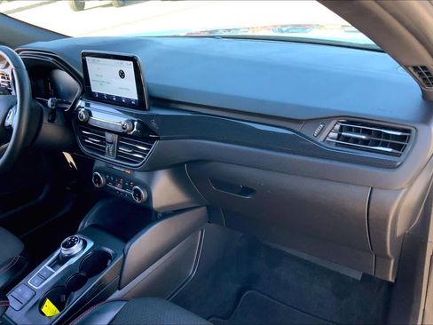 Used 2024 Ford Escape ST-Line image 17