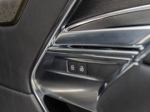 Used 2022 Land Rover Range Rover Long Wheelbase First Edition image 33