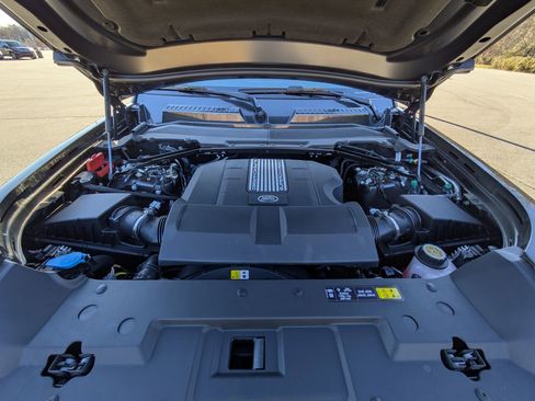 New 2026 Land Rover Defender 130 V8 image 33