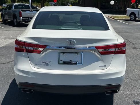 Used 2013 Toyota Avalon XLE FWD image 4