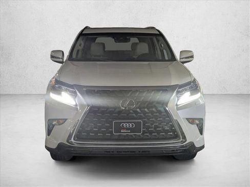 Used 2023 Lexus GX 460 Premium image 2