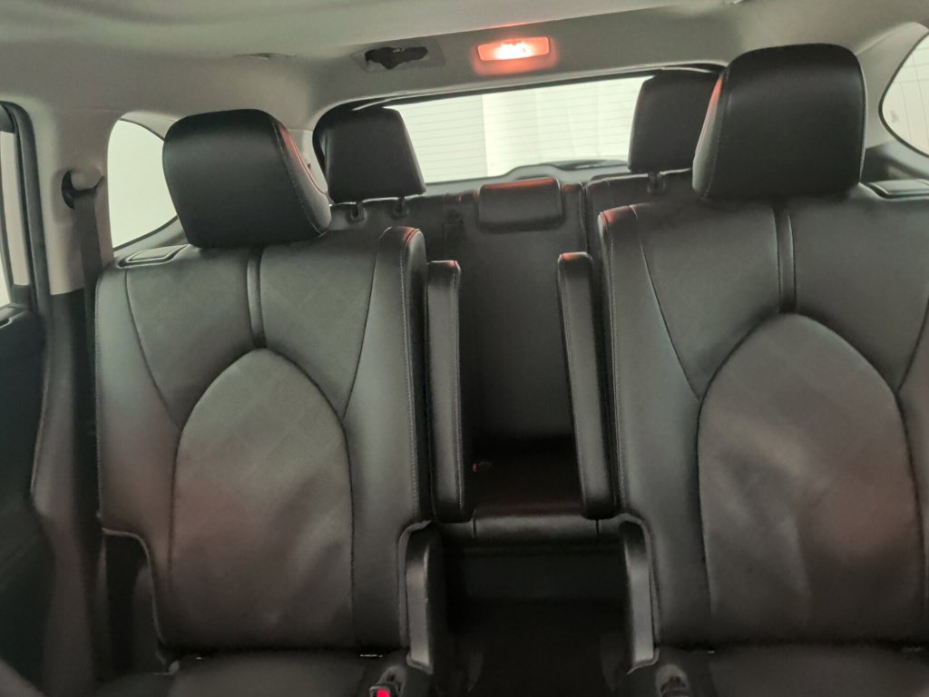 Used 2021 Toyota Highlander Platinum AWD/4WD image 32
