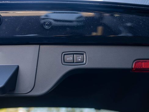 New 2026 Porsche Macan 4 Electric AWD/4WD image 31