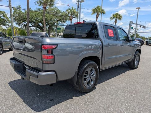 Certified 2025 Nissan Frontier SV w/ SV Convenience Package RWD image 4
