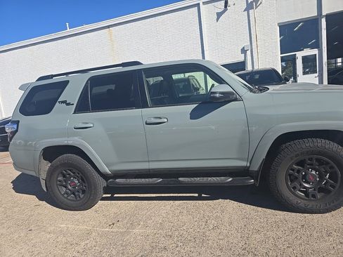 Used 2022 Toyota 4Runner TRD Off-Road Premium image 3