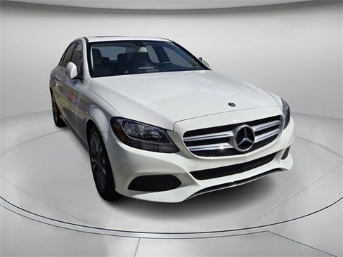 Used 2018 Mercedes-Benz C 300 Sedan image 4