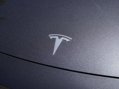 Used 2025 Tesla Model 3 Long Range AWD/4WD image 3