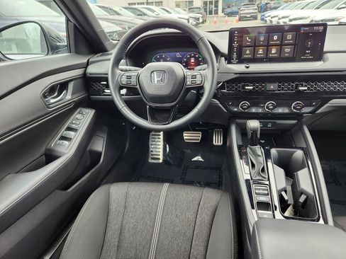 Used 2025 Honda Accord Sport image 13