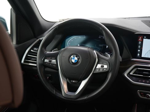 Used 2022 BMW X5 xDrive40i w/ Premium Package image 17